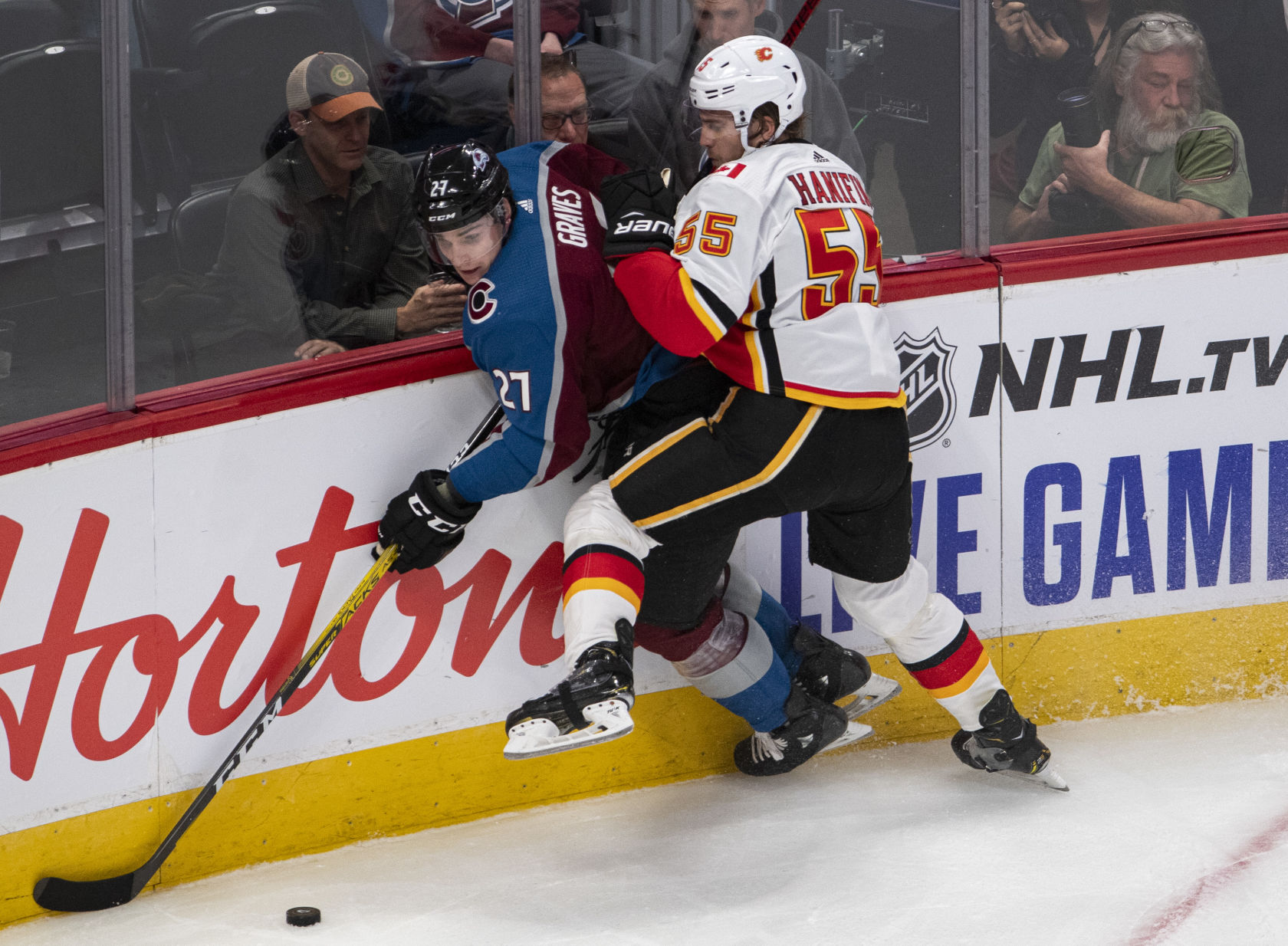 10_03_19 avs flames2953.jpg
